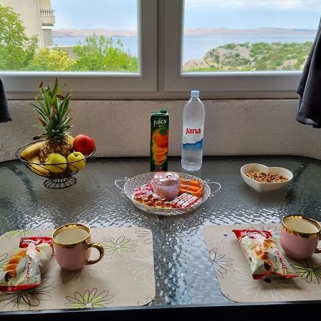 Apartmani 'Cvit' Karlobag Buitenkant foto