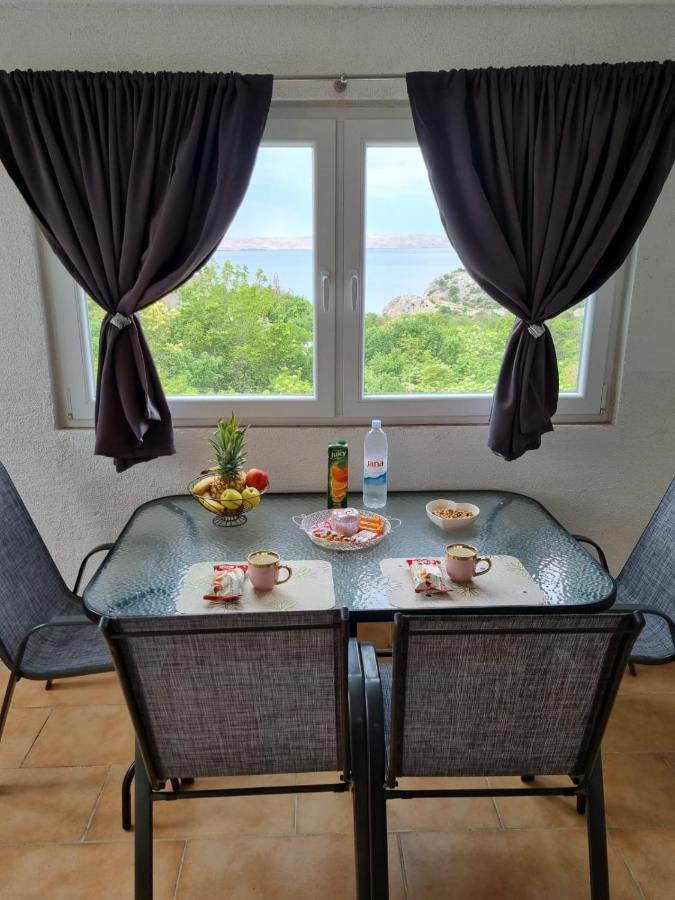 Apartmani 'Cvit' Karlobag Buitenkant foto